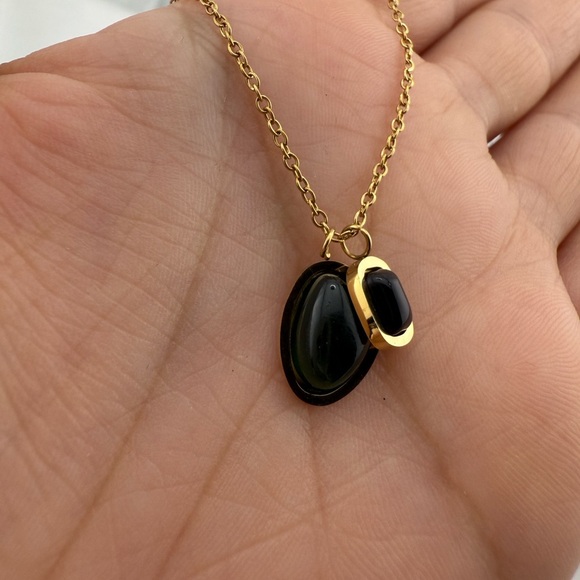 18K gold color plated Gold and Green Pendant Necklace - Picture 6 of 8